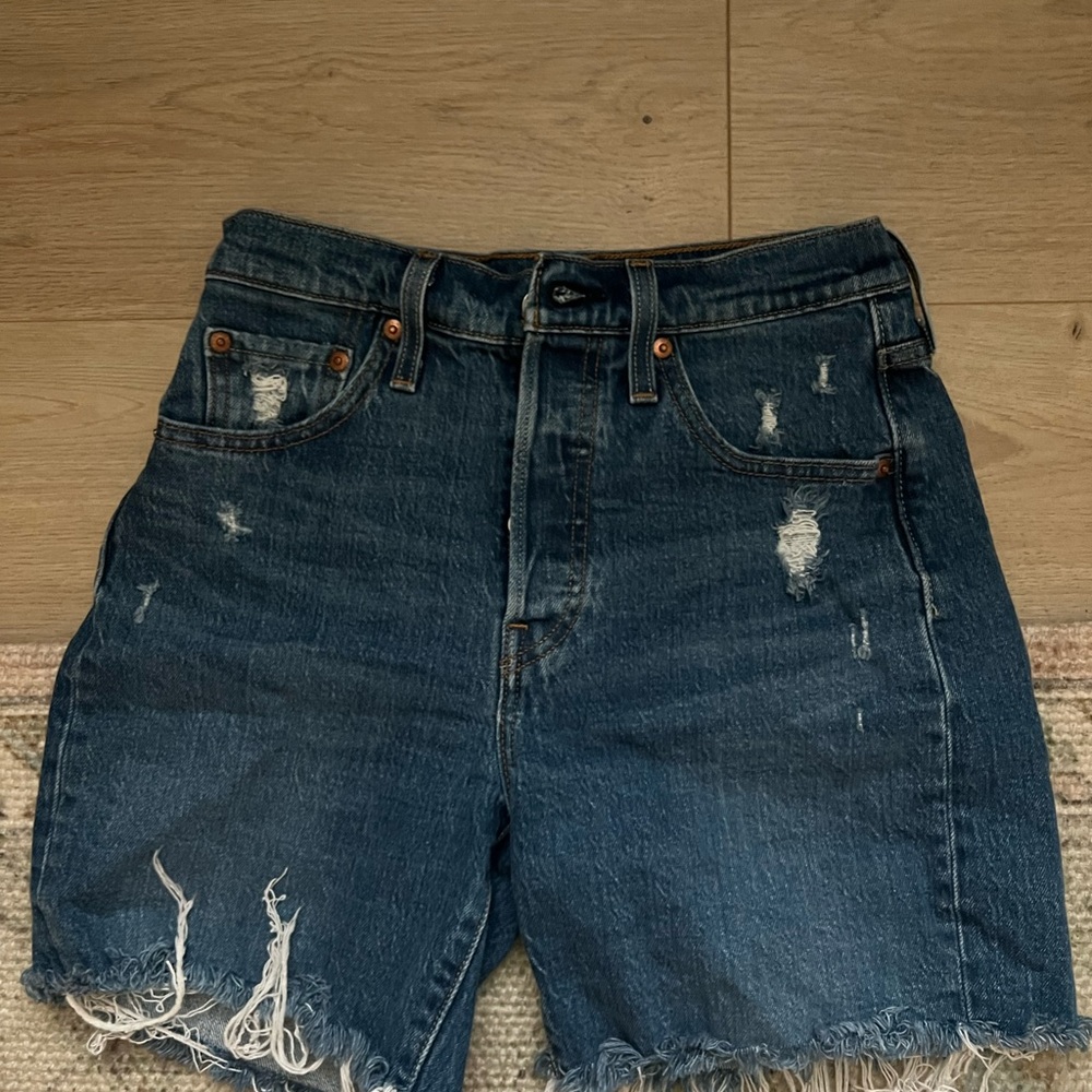 Levi’s Distressed Denim Women Shorts